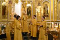   &raquo; Click to zoom ->