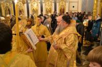   &raquo; Click to zoom ->