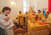   &raquo; Click to zoom ->