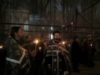   &raquo; Click to zoom ->