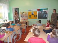   &raquo; Click to zoom ->