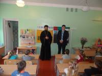   &raquo; Click to zoom ->