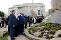   &raquo; Click to zoom ->