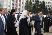   &raquo; Click to zoom ->