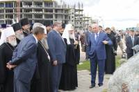   &raquo; Click to zoom ->