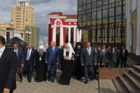   &raquo; Click to zoom ->