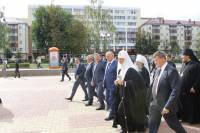   &raquo; Click to zoom ->