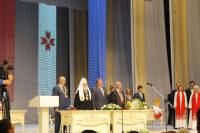   &raquo; Click to zoom ->