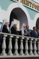   &raquo; Click to zoom ->