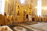   &raquo; Click to zoom ->