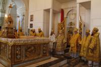   &raquo; Click to zoom ->