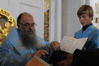   &raquo; Click to zoom ->