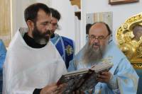   &raquo; Click to zoom ->