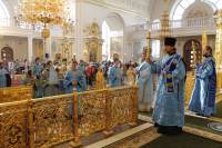   &raquo; Click to zoom ->