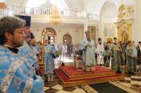   &raquo; Click to zoom ->