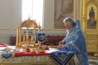   &raquo; Click to zoom ->