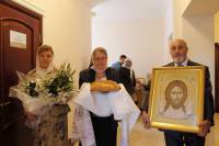   &raquo; Click to zoom ->