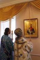   &raquo; Click to zoom ->