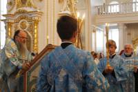   &raquo; Click to zoom ->