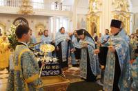   &raquo; Click to zoom ->