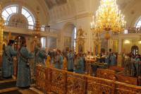   &raquo; Click to zoom ->