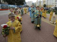   &raquo; Click to zoom ->