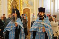   &raquo; Click to zoom ->