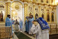   &raquo; Click to zoom ->