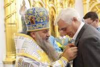   &raquo; Click to zoom ->