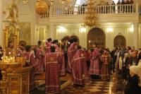   &raquo; Click to zoom ->