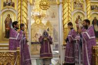   &raquo; Click to zoom ->