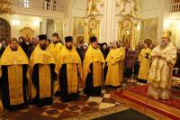   &raquo; Click to zoom ->