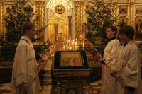   &raquo; Click to zoom ->