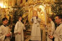   &raquo; Click to zoom ->