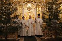   &raquo; Click to zoom ->