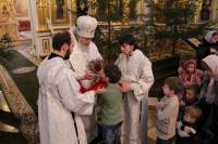   &raquo; Click to zoom ->