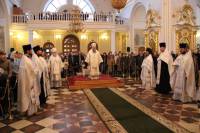   &raquo; Click to zoom ->