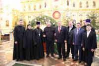   &raquo; Click to zoom ->