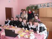   &raquo; Click to zoom ->