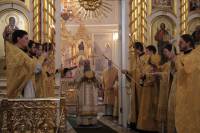   &raquo; Click to zoom ->