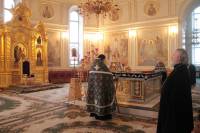   &raquo; Click to zoom ->