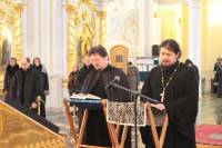   &raquo; Click to zoom ->