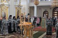   &raquo; Click to zoom ->