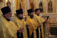   &raquo; Click to zoom ->