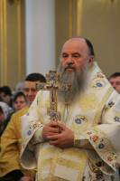   &raquo; Click to zoom ->