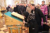   &raquo; Click to zoom ->