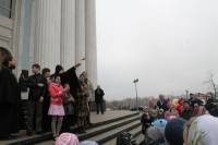   &raquo; Click to zoom ->