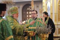   &raquo; Click to zoom ->