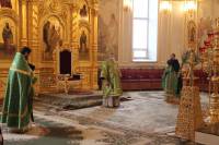   &raquo; Click to zoom ->