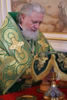   &raquo; Click to zoom ->